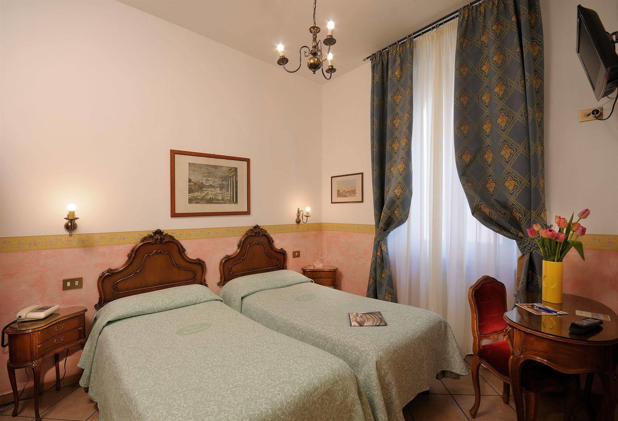 Parlamento Boutique Hotel Roma Ngoại thất bức ảnh
